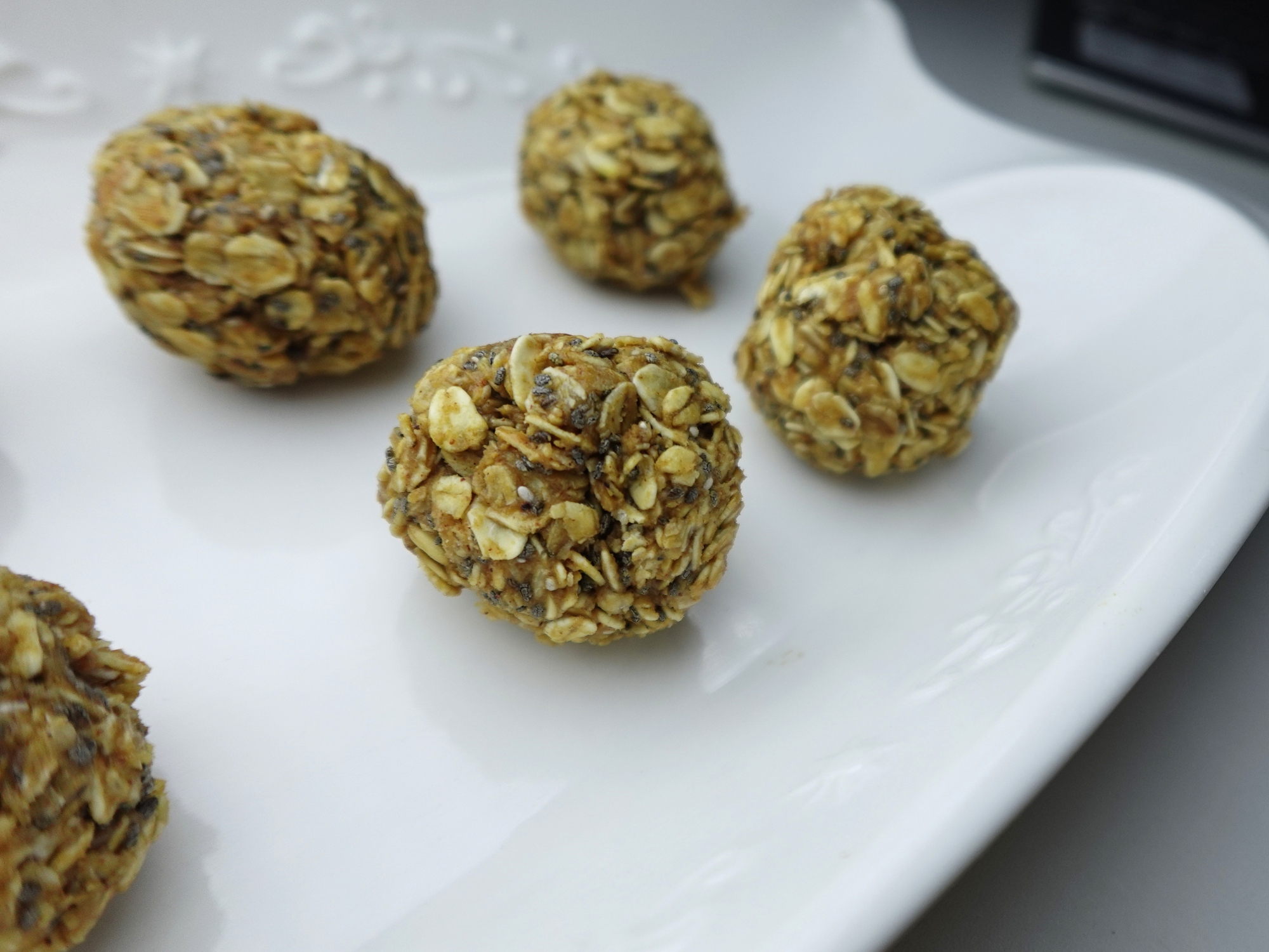Classic energy balls